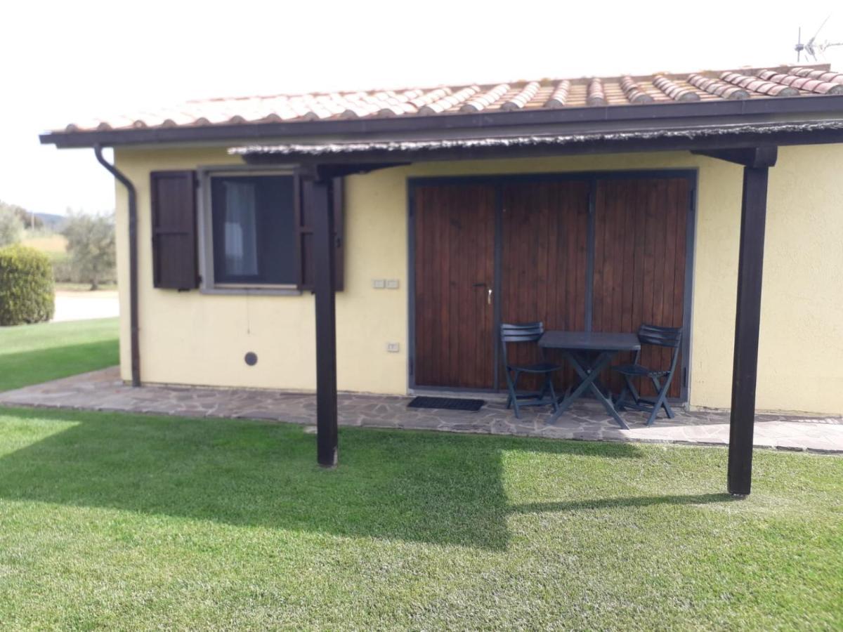 Monolocale Con Giardino Villa Кастильоне дела Пеская Екстериор снимка