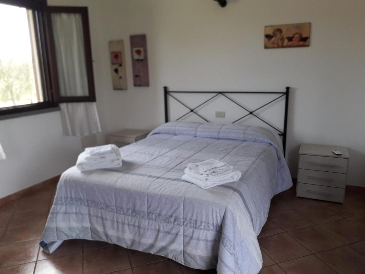 Monolocale Con Giardino Villa Кастильоне дела Пеская Екстериор снимка